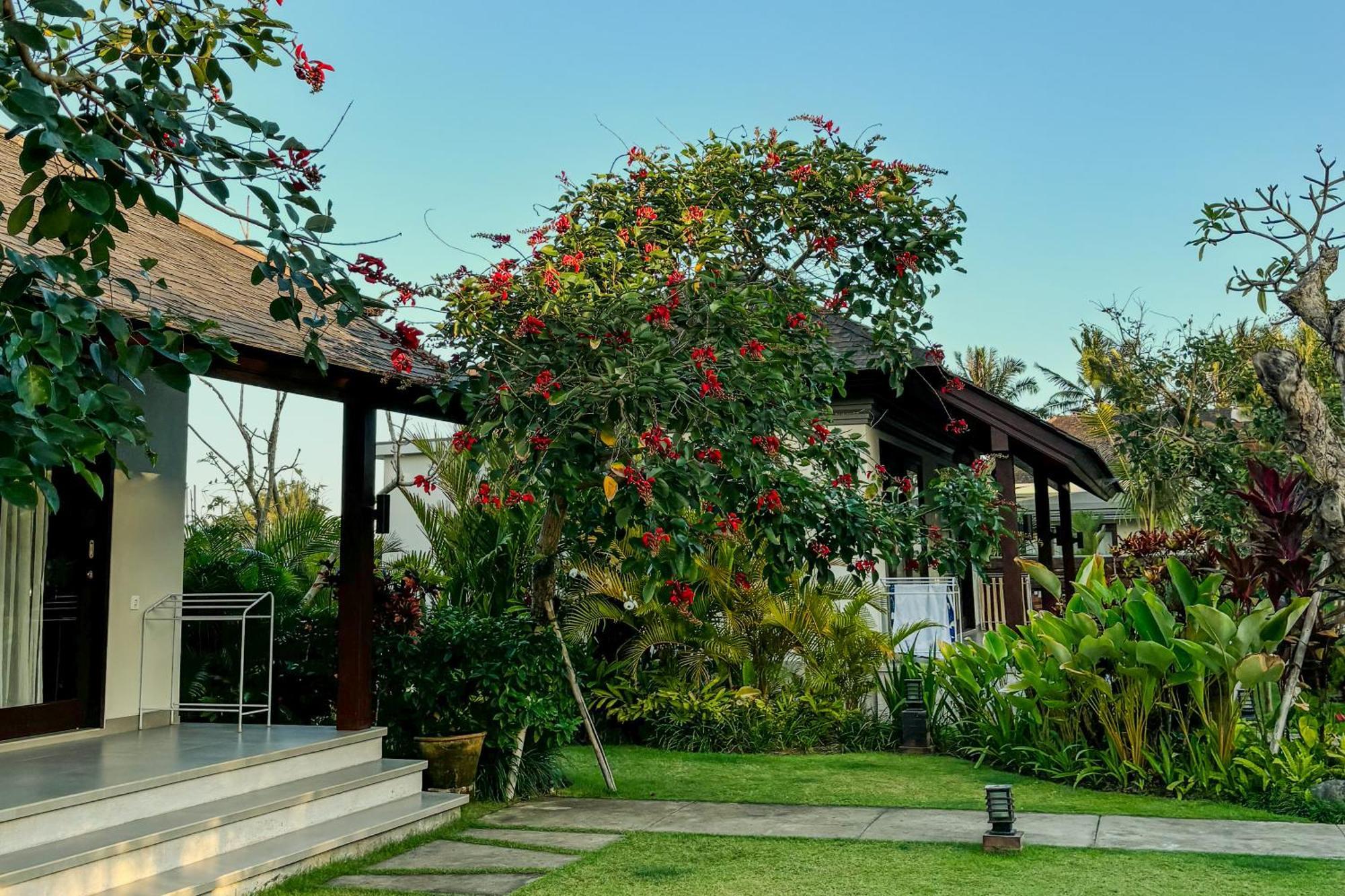 K Ko Surf Village At Keramas Lebih Exterior photo